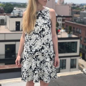 BANANA REPUBLIC Tiered Dress Marble B+W